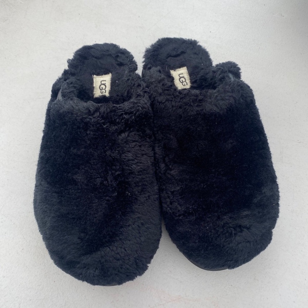 Ugg slides